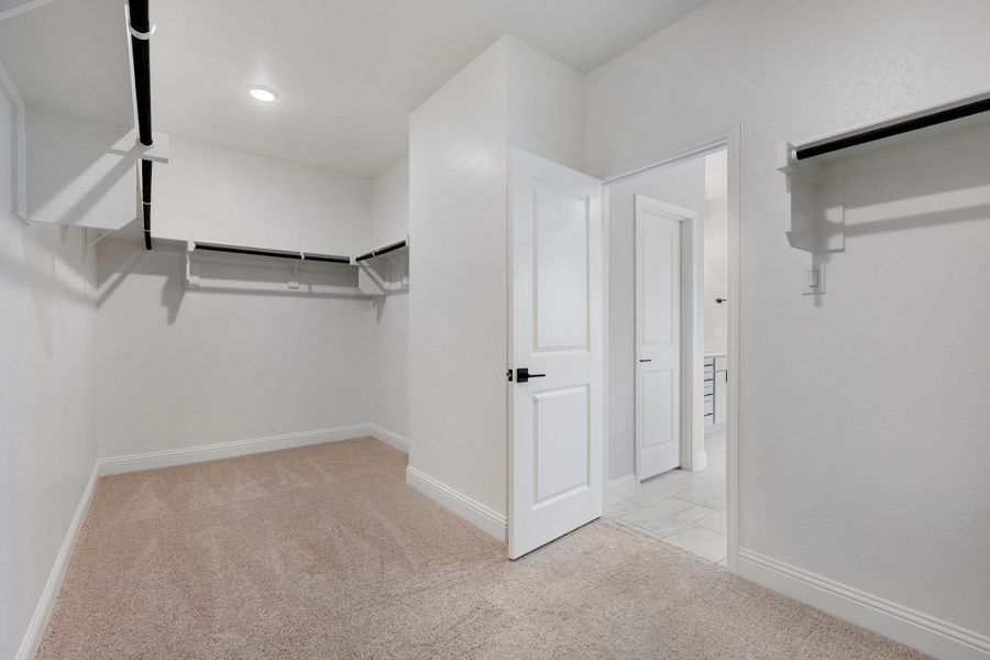 Spacious, unfurnished interior of a new home in Waverly Estates, Nevada (Image 67).