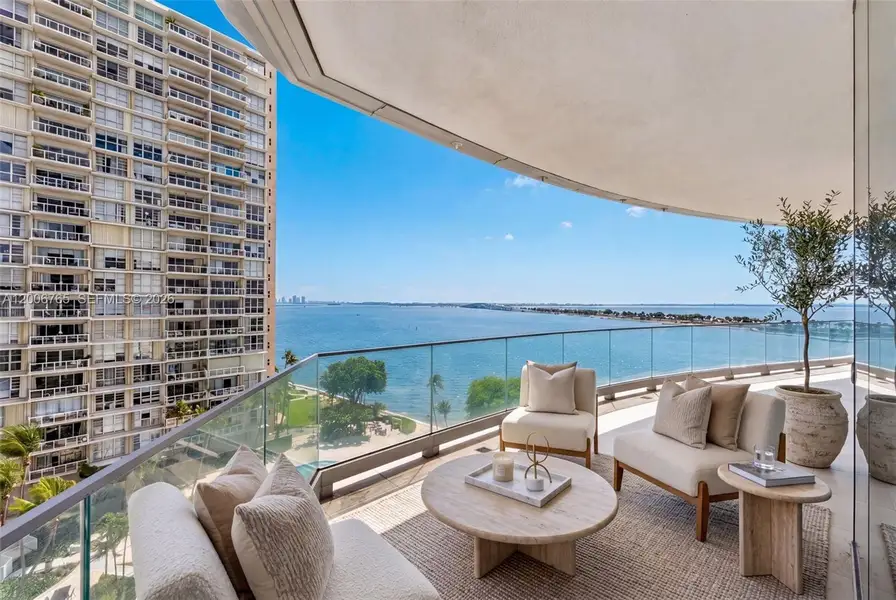 Condo located in Miami, FL showcasing its design and architecture (Image 22).