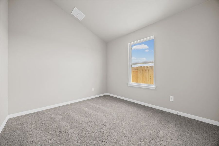 Spacious, unfurnished interior of a new home in Butler Farms, Liberty Hill (Image 20).