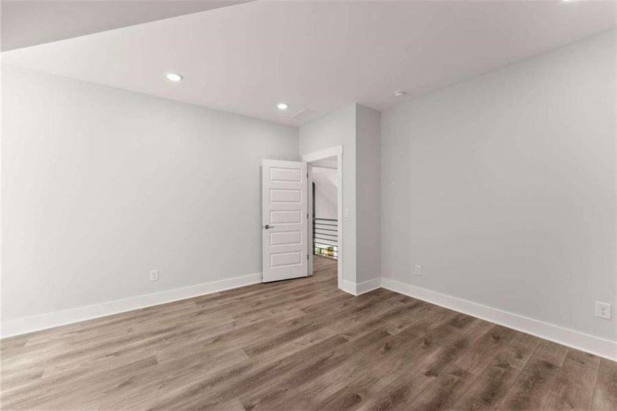 Spacious, unfurnished interior of a new home in , Clarkesville (Image 20).