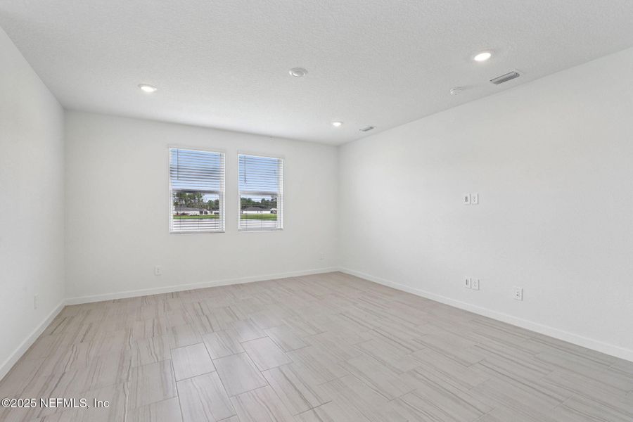 Spacious, unfurnished interior of a new home in , Palm Coast (Image 16).