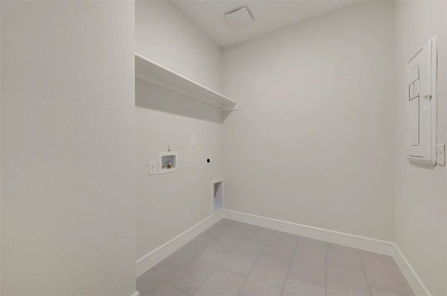 Spacious, unfurnished interior of a new home in Elevon, Lavon (Image 33). Spacious, unfurnished interior of a new home in Elevon, Lavon (Image 33).