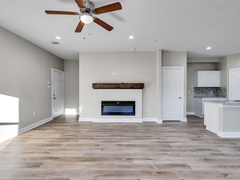Spacious, unfurnished interior of a new home in , Houston (Image 29).