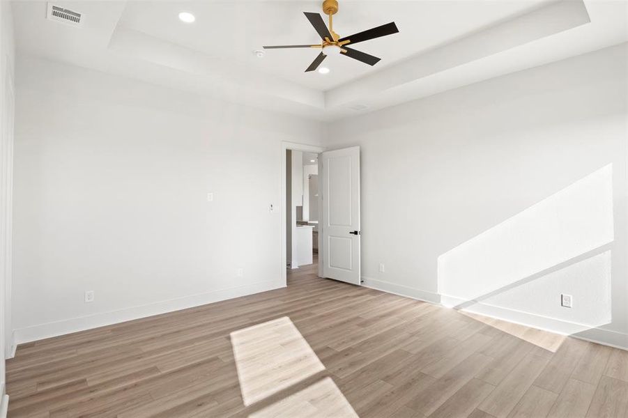 Spacious, unfurnished interior of a new home in , Palmer (Image 26).