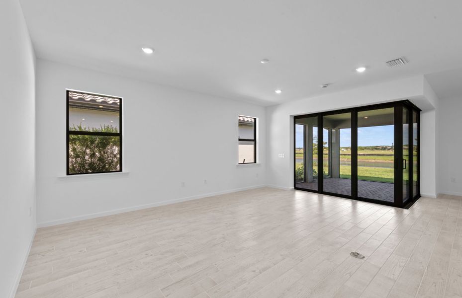Spacious, unfurnished interior of a new home in Del Webb Naples, Immokalee (Image 29).