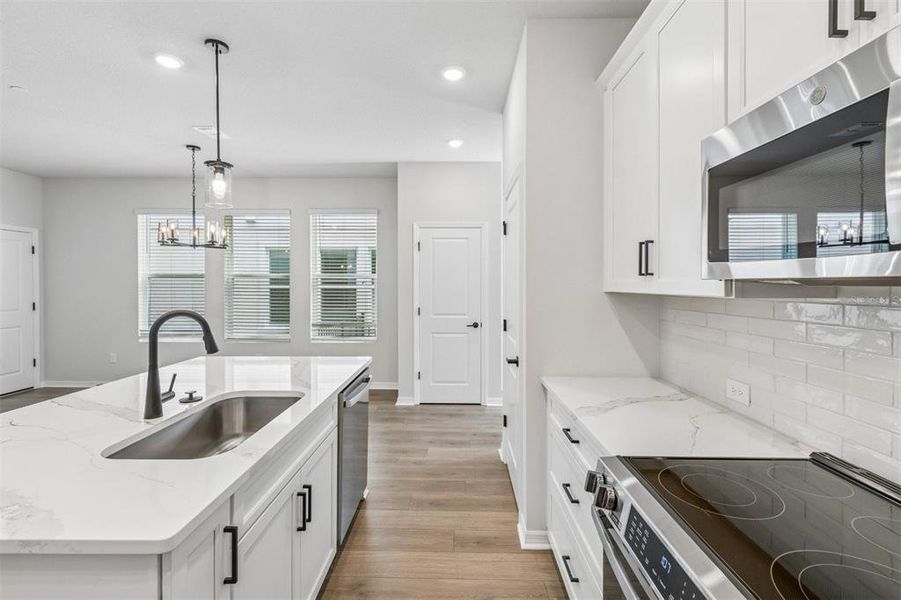 Furnished interior view inside a new home in , Orlando (Image 17).