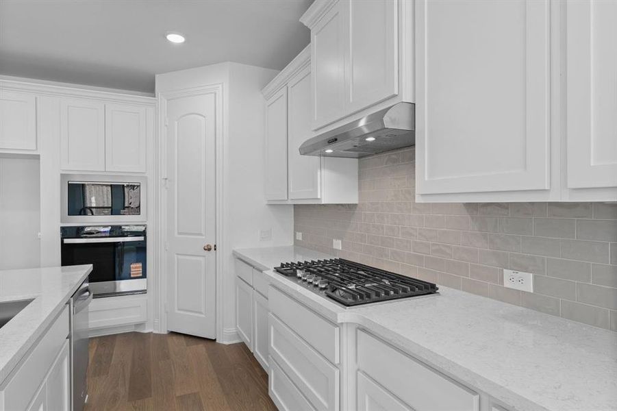 DAL_Hillside Village_Mineola_512 Limerick Lane (10) DAL_Hillside Village_Mineola_512 Limerick Lane (10)