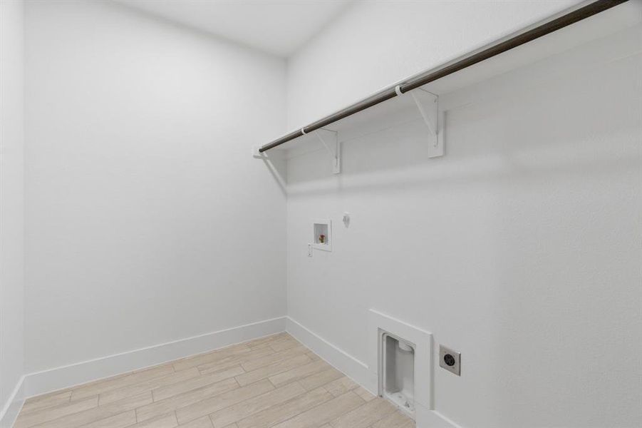 Spacious, unfurnished interior of a new home in , Joshua (Image 21).