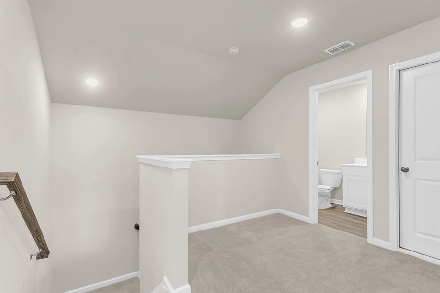 Spacious, unfurnished interior of a new home in Tea Farm, Ravenel (Image 20).