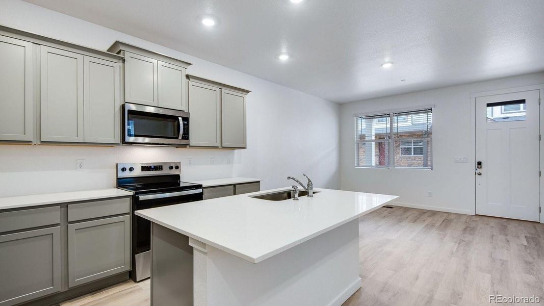 Furnished interior view inside a new home in Settlers Crossing, Commerce City (Image 11).