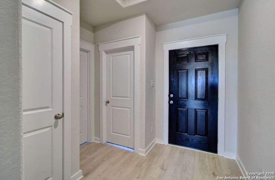 Spacious, unfurnished interior of a new home in Prairie Green, Converse (Image 15).