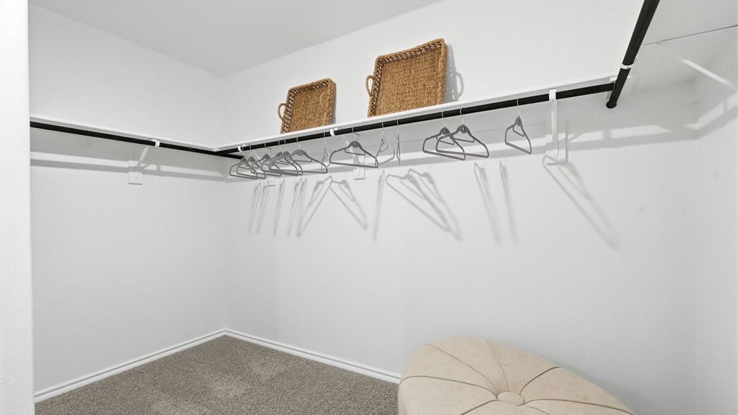 Representative unfurnished interior of a home built from the Plan by D.R. Horton in Bella Vista, Granbury (Image 19).