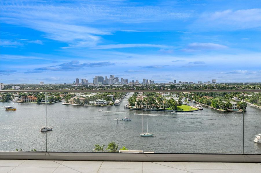Exterior details and patio area of a home in , Fort Lauderdale (Image 2).