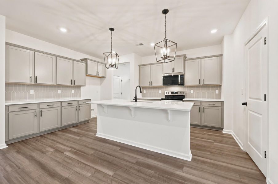 Furnished interior view inside a new home in Edgefield, Loris (Image 6).
