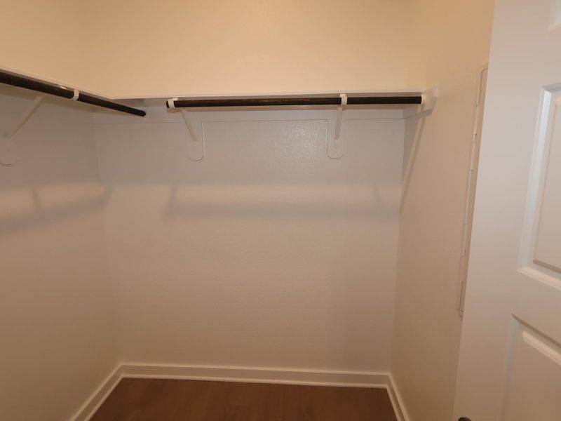 Spacious, unfurnished interior of a new home in Miller's Pond, Rosenberg (Image 21).