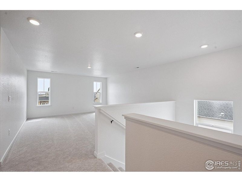 Spacious, unfurnished interior of a new home in Hansen Farm, Fort Collins (Image 19).