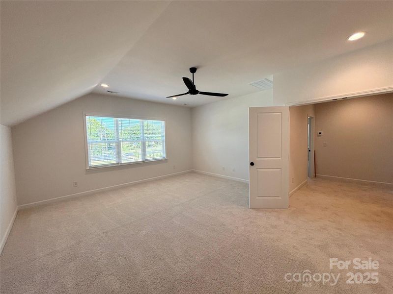Spacious, unfurnished interior of a new home in Brighton Park, Mount Pleasant (Image 17).
