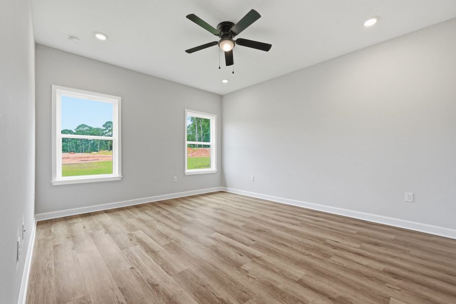 Spacious, unfurnished interior of a new home in Barton's Bend, Crestview (Image 37). Spacious, unfurnished interior of a new home in Barton's Bend, Crestview (Image 37).
