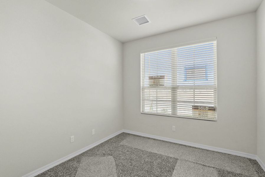 Representative unfurnished interior of a home built from the Prickly Pear by View Homes in Campo Del Sol, El Paso (Image 35).