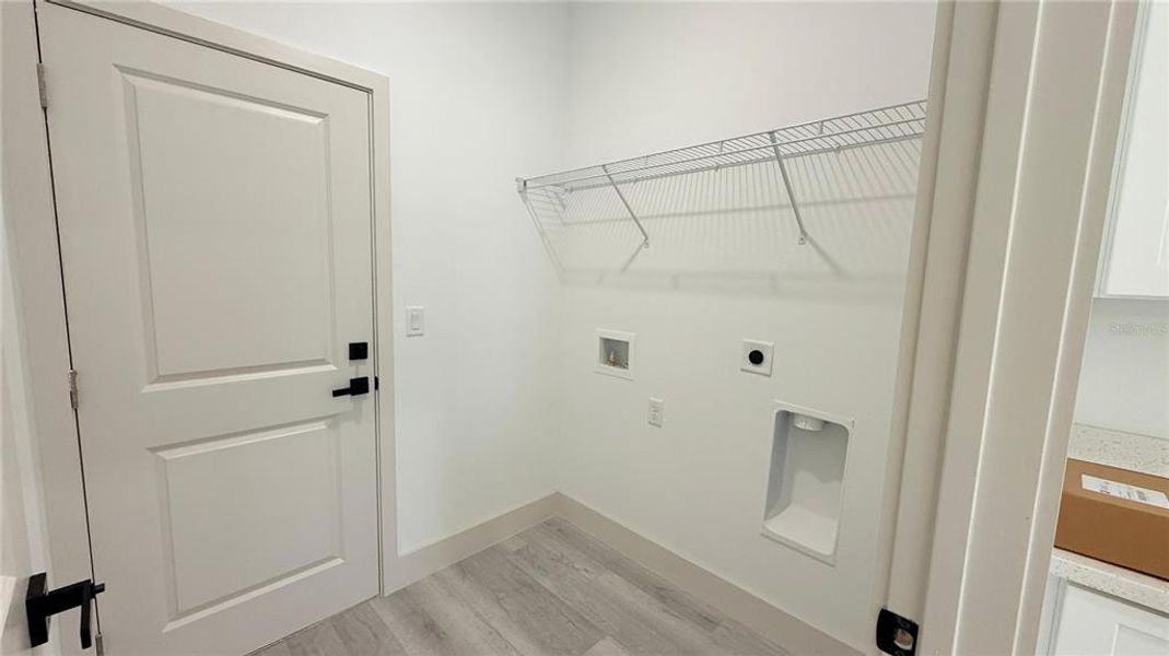 Spacious, unfurnished interior of a new home in , Ocala (Image 23).