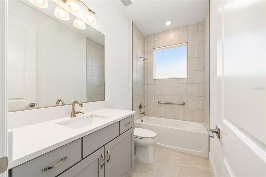 Furnished interior view inside a new home in , Ocala (Image 5).