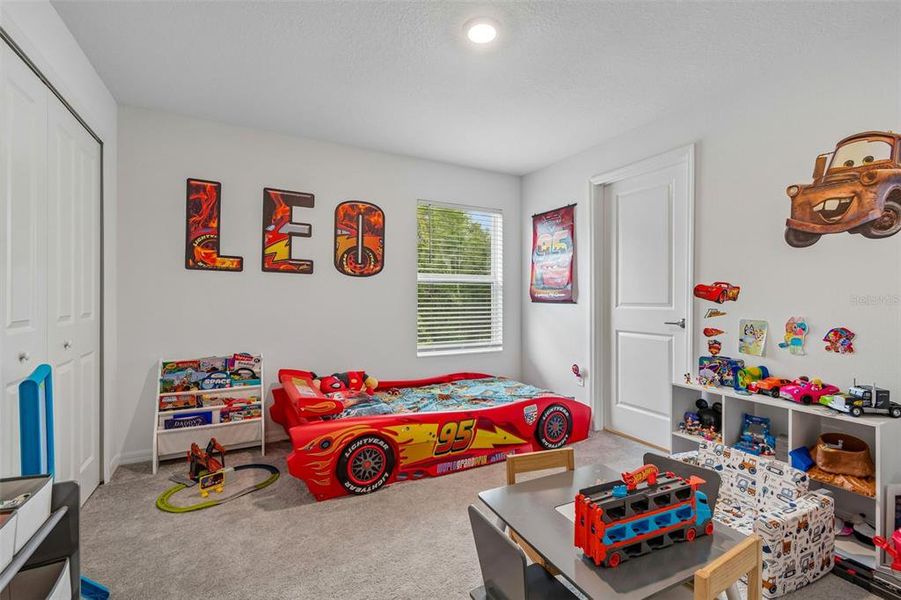 Furnished interior view inside a new home in , Land O' Lakes (Image 38).