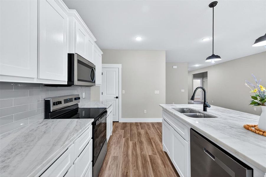 Furnished interior view inside a new home in , Whitesboro (Image 6).