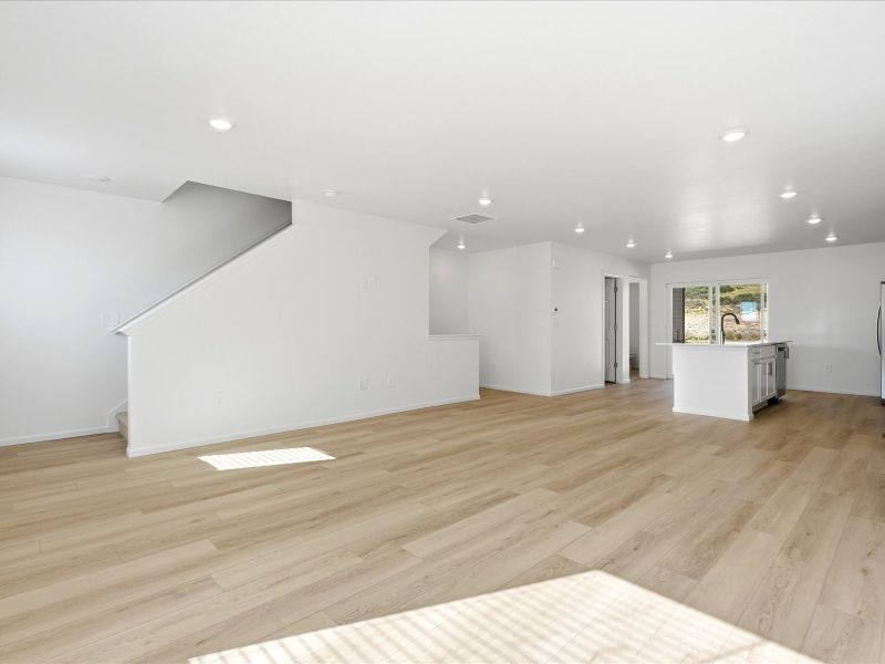 Spacious, unfurnished interior of a new home in Three Hills, Morrison (Image 16).