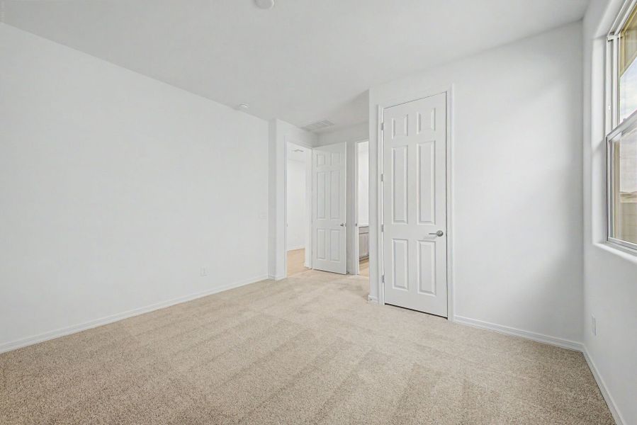 Spacious, unfurnished interior of a new home in Landmarke, San Tan Valley (Image 12). Spacious, unfurnished interior of a new home in Landmarke, San Tan Valley (Image 12).
