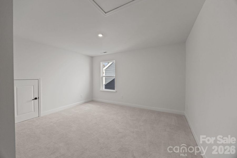 Secondary BR upstairs (1)