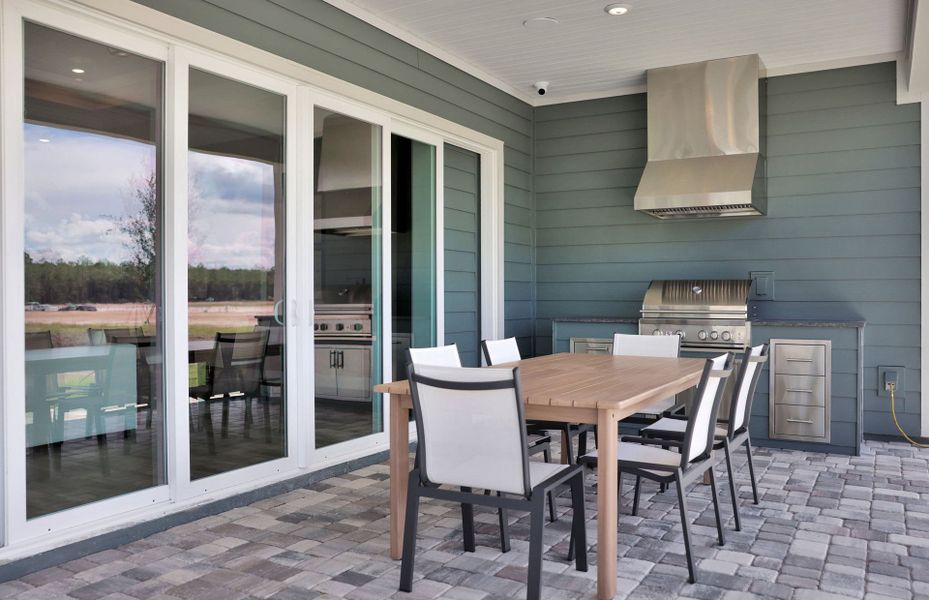 Representative exterior details of a home built from the Mahogany Grand by Pulte Homes in The Landings at Saint Johns, St. Johns (Image 3).