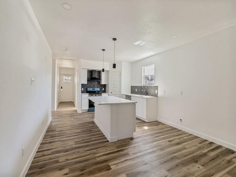 Furnished interior view inside a new home in , Dallas (Image 7).