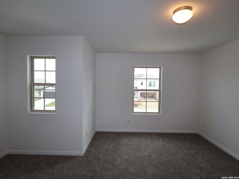 Spacious, unfurnished interior of a new home in Meadows at Clear Springs, New Braunfels (Image 21).