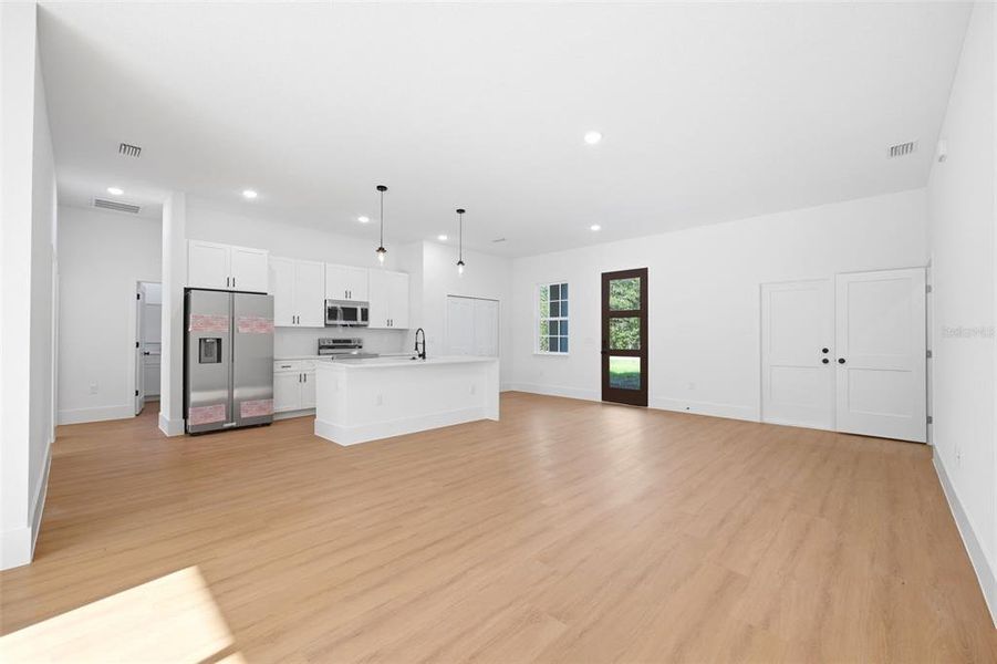 Spacious, unfurnished interior of a new home in , Dunnellon (Image 26). Spacious, unfurnished interior of a new home in , Dunnellon (Image 26).