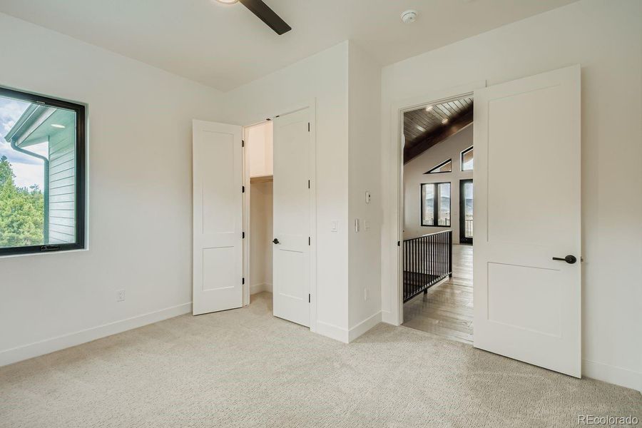 Spacious, unfurnished interior of a new home in , Granby (Image 17).