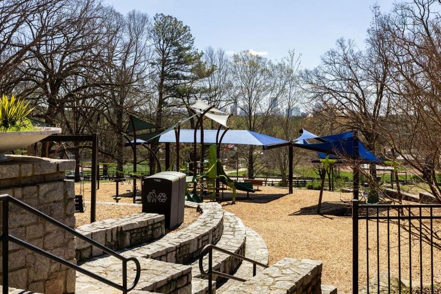 Community amenities in , Sandy Springs (Image 76).