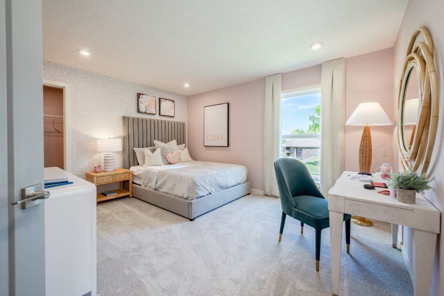 Representative furnished interior of a home built from the Blair by Fischer Homes in Twin Lakes, Hoschton (Image 64).