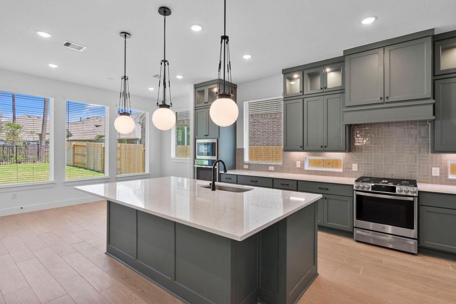 Furnished interior view inside a new home in Evergreen, Conroe (Image 7).