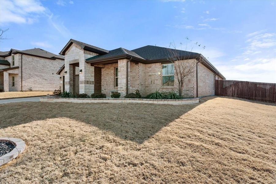 Exterior details and patio area of a home in , Cedar Hill (Image 20).