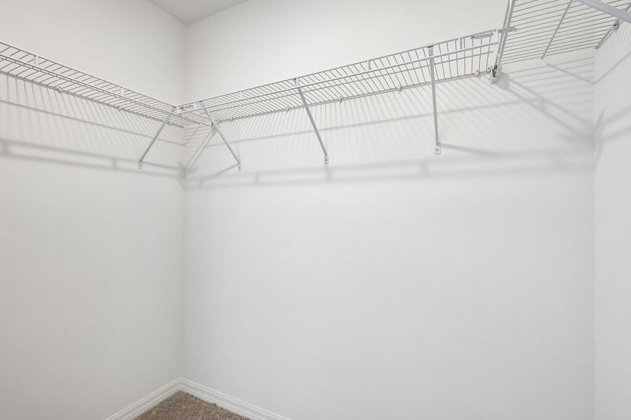 Spacious, unfurnished interior of a new home in Reserve at Forest Lake Townhomes, Lake Wales (Image 15).