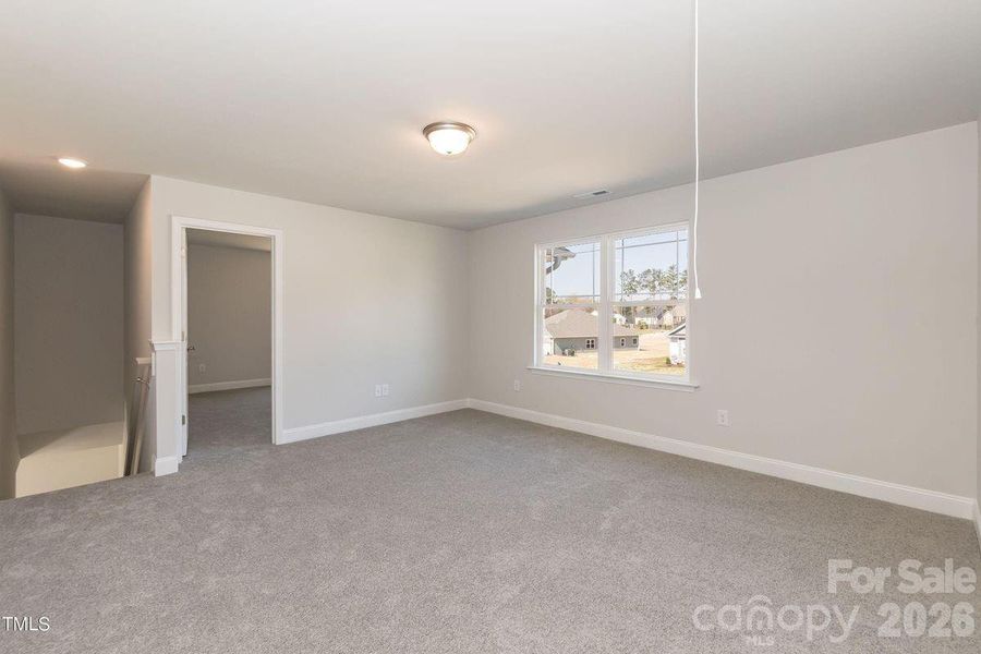 Spacious, unfurnished interior of a new home in Northlake, Statesville (Image 10).