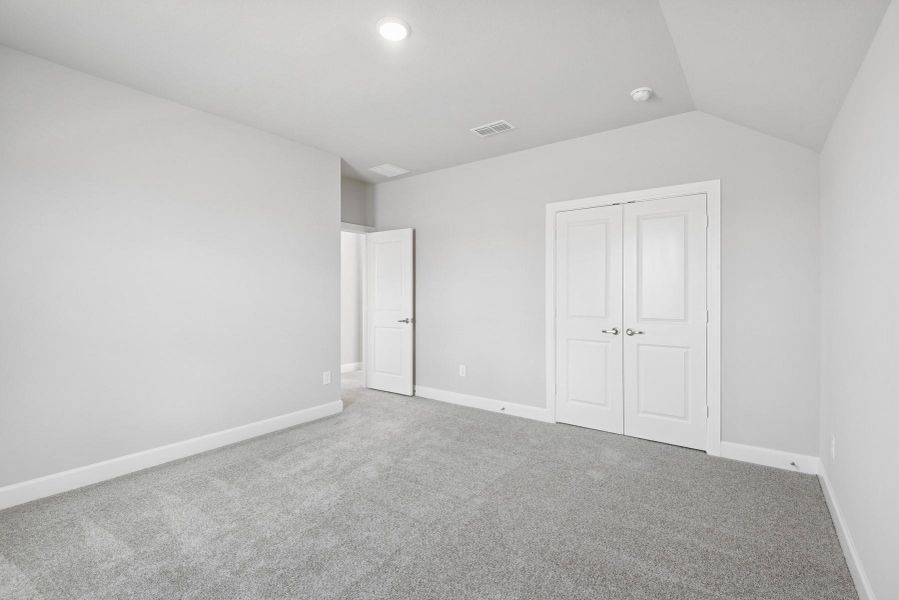 Spacious, unfurnished interior of a new home in Riceland 50’ Alley Load Homesites, Mont Belvieu (Image 17).