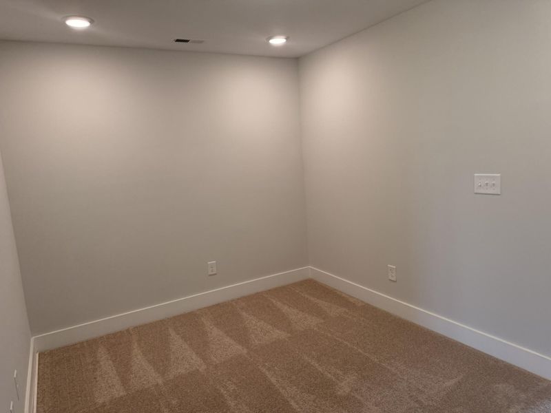Spacious, unfurnished interior of a new home in Blythe Mill Townhomes, Waxhaw (Image 17).