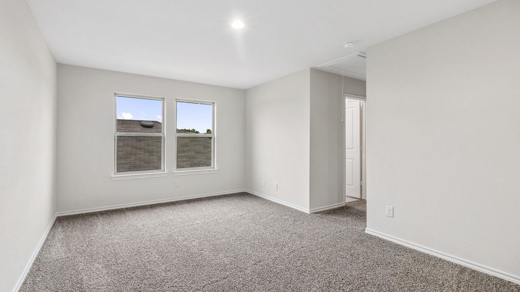 Spacious, unfurnished interior of a new home in Saddlebrook, Waxahachie (Image 21).