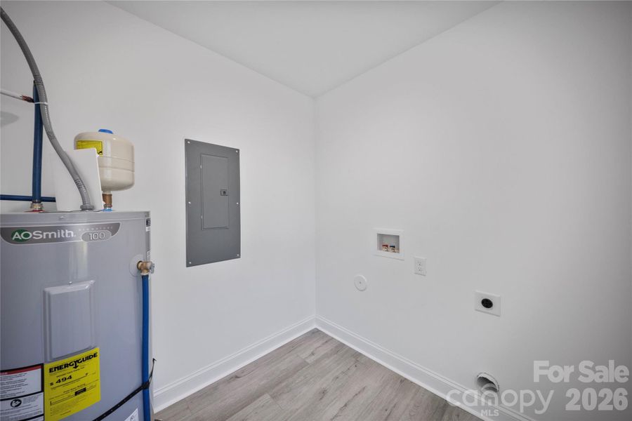 Spacious, unfurnished interior of a new home in , Kannapolis (Image 14).