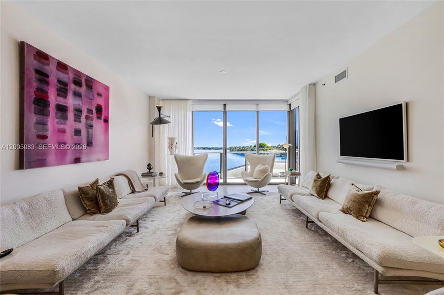 Furnished interior view inside a new home in Onda, Bay Harbor Islands (Image 35).