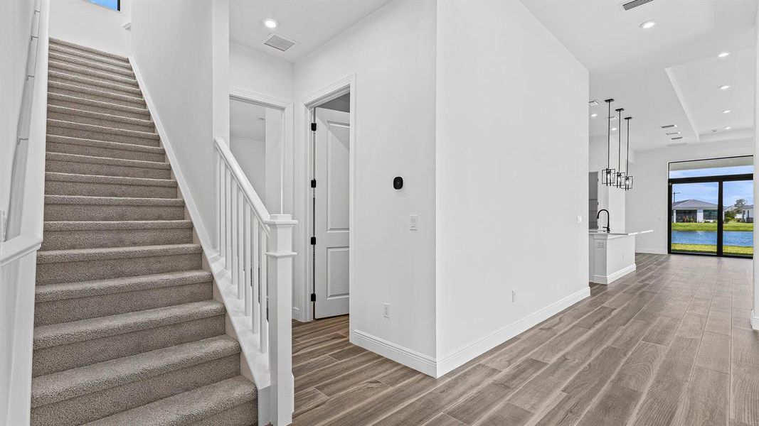 Stairs to Bonus Stairs to Bonus