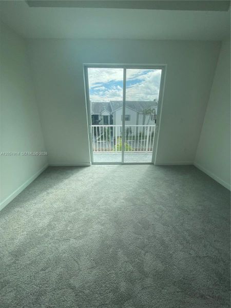 Spacious, unfurnished interior of a new home in , Homestead (Image 14).