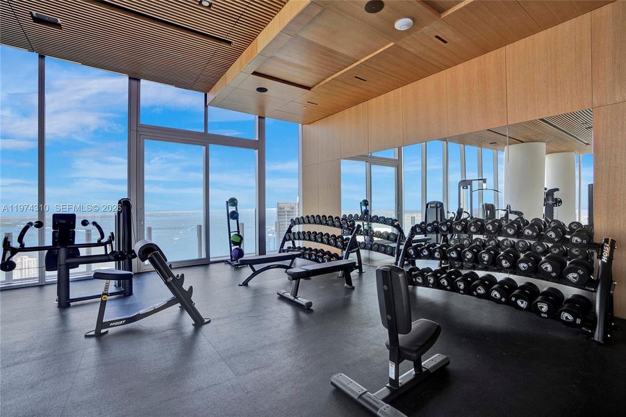 Community amenities in , Miami (Image 30).