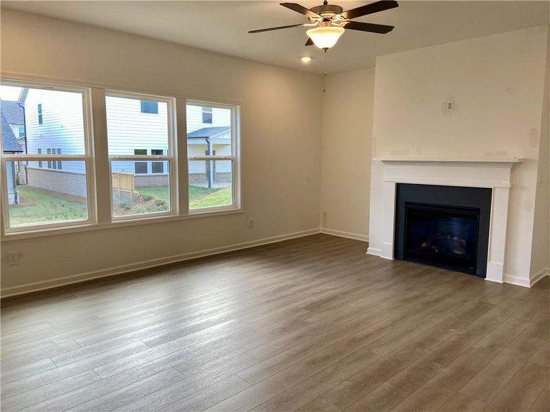 Spacious, unfurnished interior of a new home in Eastlyn Crossing, Flowery Branch (Image 23).